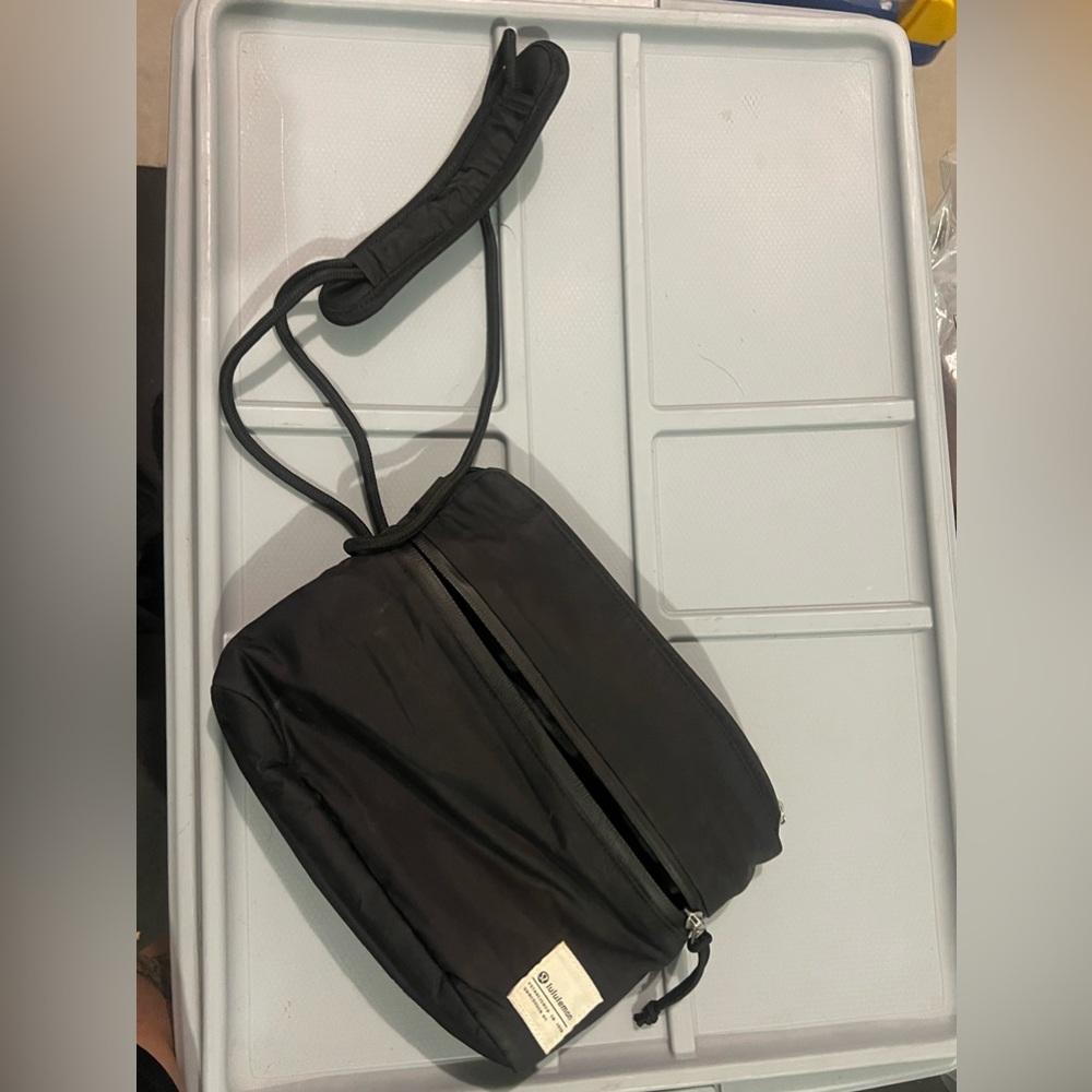 Lululemon purse